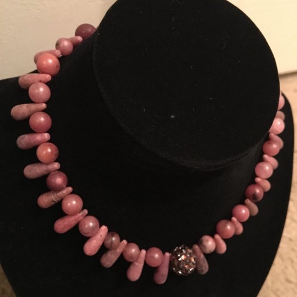Raspberry Drop Choker - Picture 5 of 10